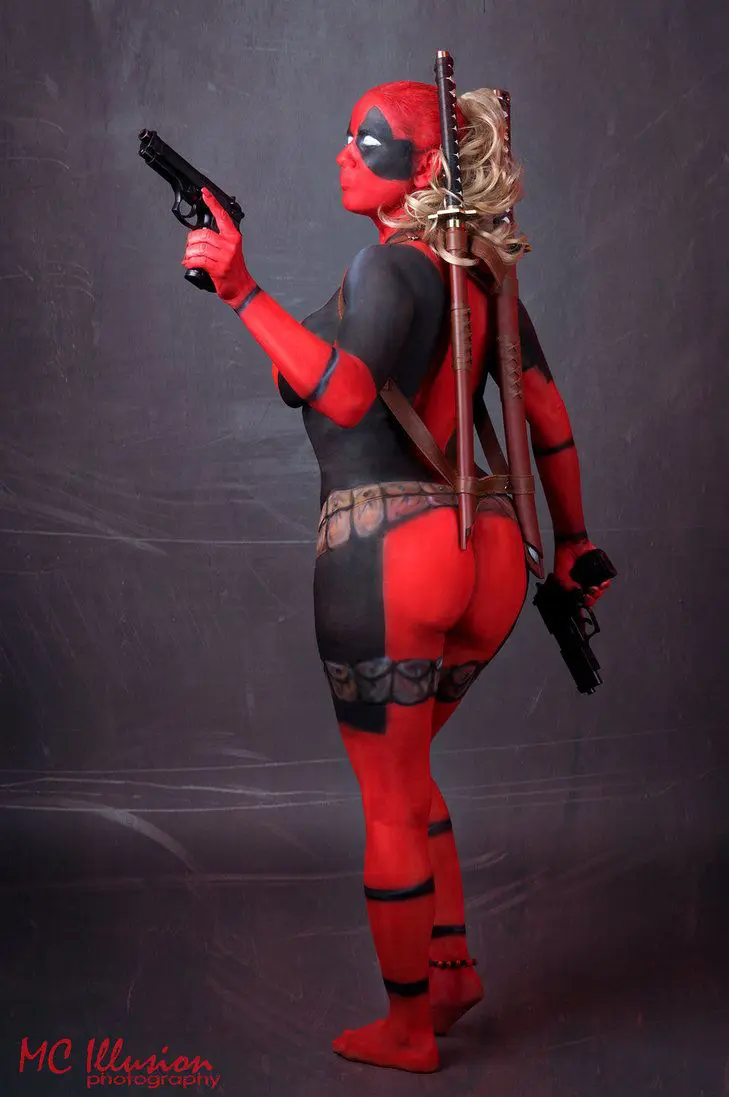 Lady Deadpool Bodypaint Cosplay