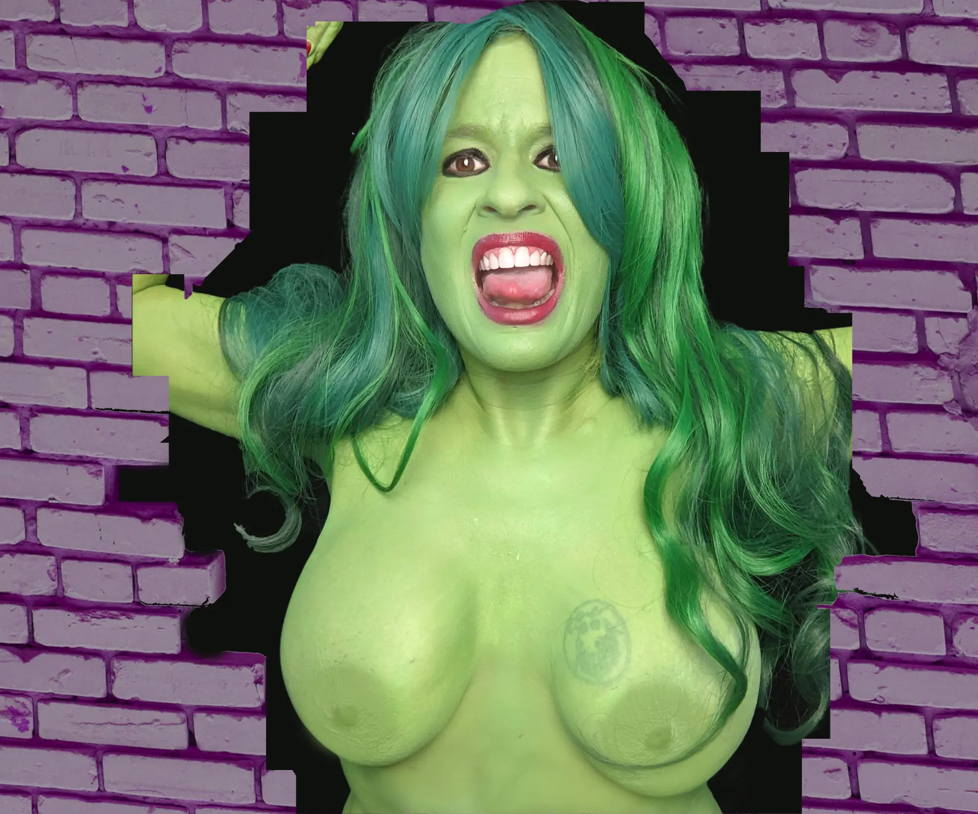 She-Hulk Bodypaint Cosplay